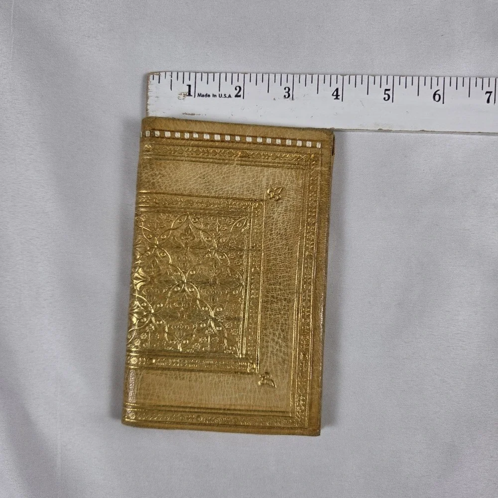 Vtg Florentine Tan Leather Gold Embossed Wallet